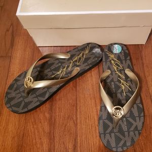 Michael Kors flip flop